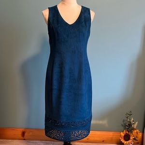 Thalia Sodi V-Neck sleeveless, semi-fitted deep blue dress. Soft, luxurious. Med